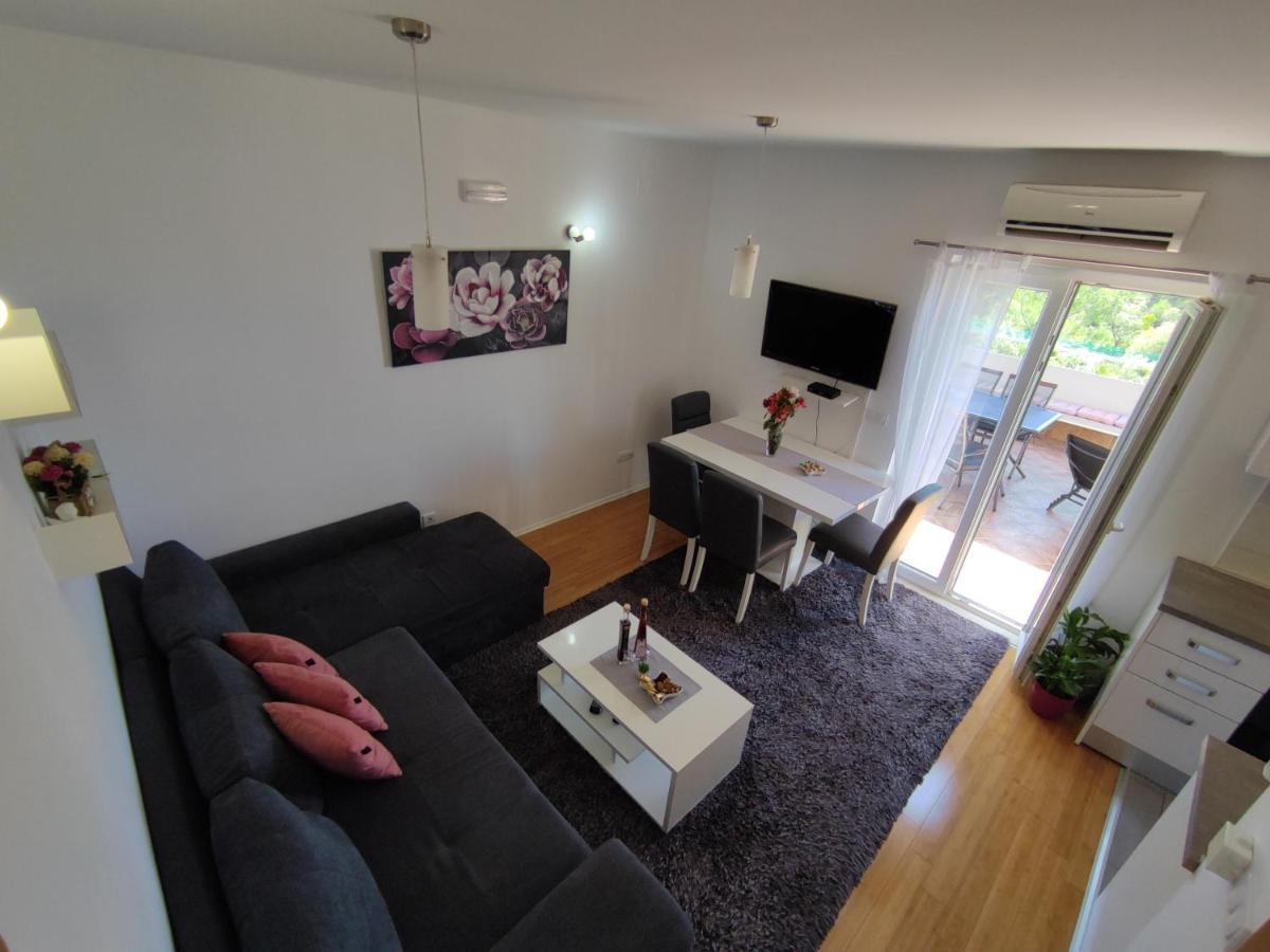 Apartments Kola Banići Eksteriør bilde