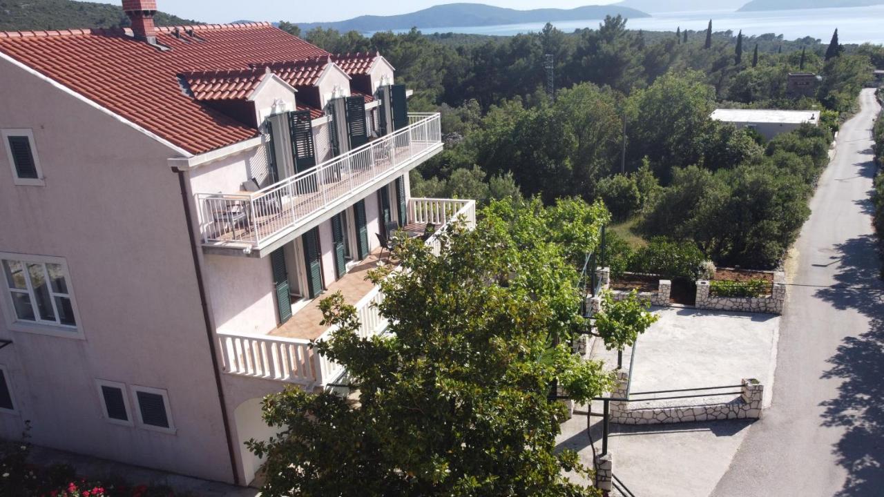 Apartments Kola Banići Eksteriør bilde