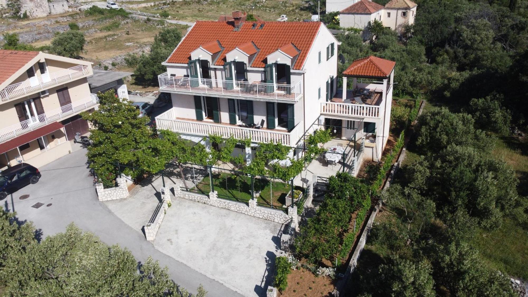 Apartments Kola Banići Eksteriør bilde