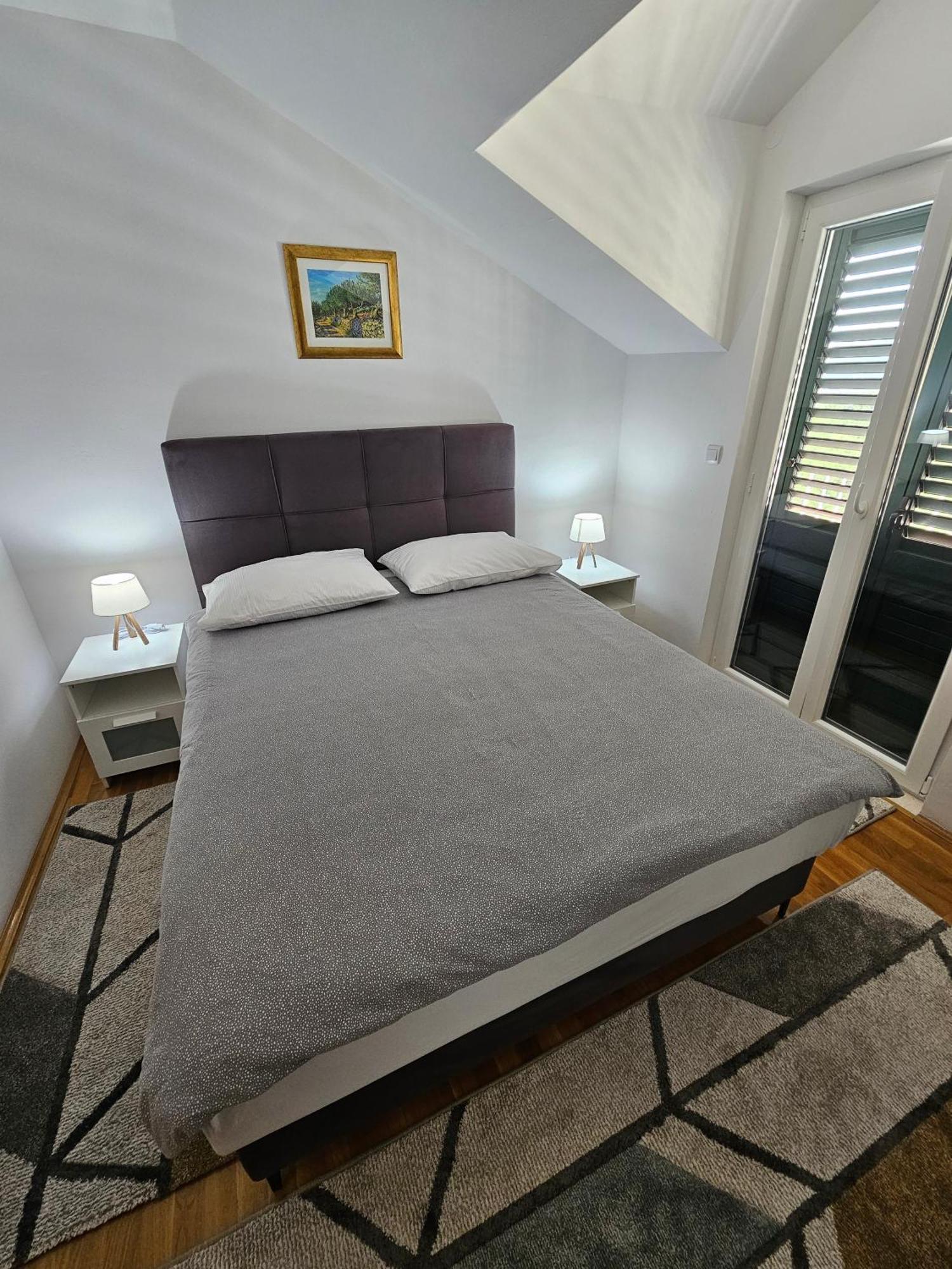 Apartments Kola Banići Eksteriør bilde